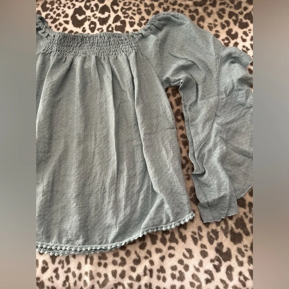 Boutique Off the Shoulder Blouse in Blue Green Size Medium - Picture 11 of 17